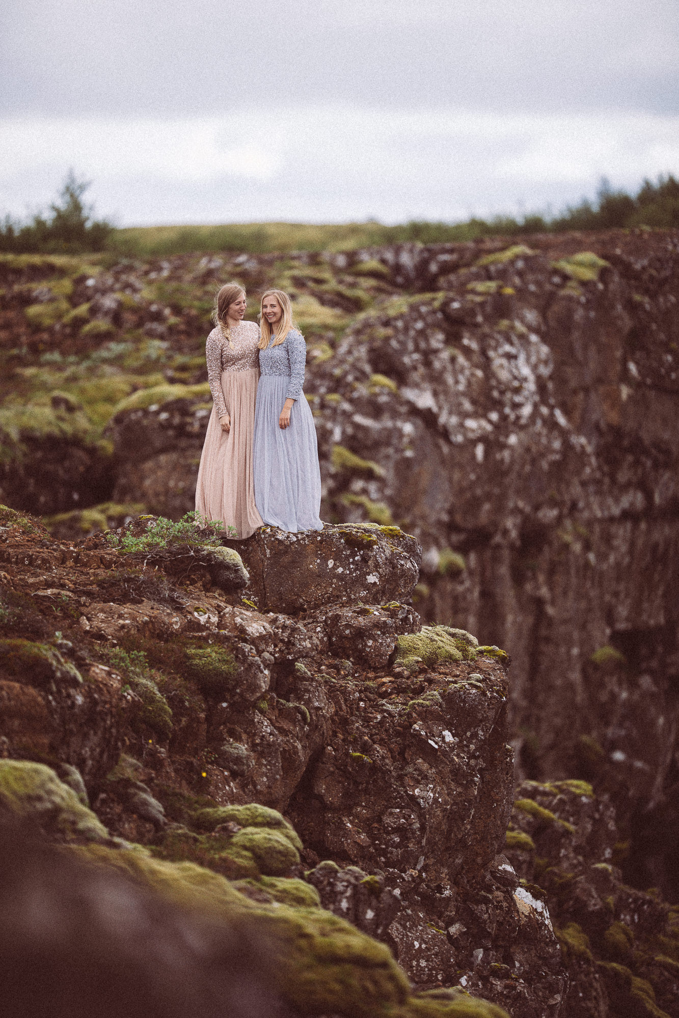 Export x3 5D4 5835 Anja & Damaris @thingvellier 2